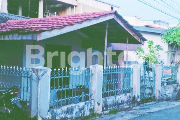 BALIKPAPAN RUMAH RINGROAD PADAT PENDUDUK ( Y310)