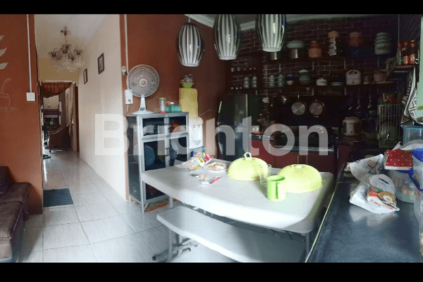 BALIKPAPAN RUMAH DENGAN LAHAN LUAS (Y342)