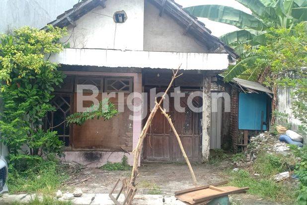 RUMAH JELEK HITUNG TANAH DI DUKUH SETRO , BULAK CUMPAT TIMUR SELANGKAH KE KEDUNG COWEK