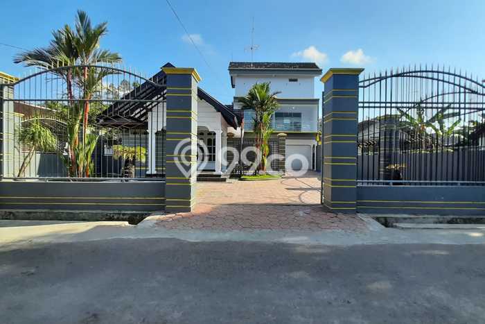 Rumah 6 Kamar Akses Tol di Doko, Blitar