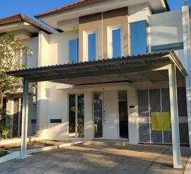 Rumah Long Beach, Strategis, Semi Furnish