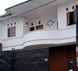 DIJUAL RUMAH PINGGIR JALAN RAMAI COCOK BUAT BUKA USAHA