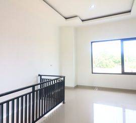 Di jual Rumah 2 lamtai di komsen jatiasih