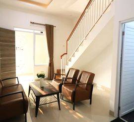 Di jual Rumah 2 lamtai di komsen jatiasih