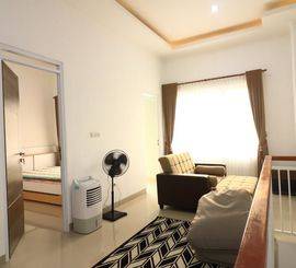 Di jual Rumah 2 lamtai di komsen jatiasih