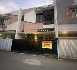 Rumah 2 Lantai Full Furnish Area Ciganjur Jagakarsa