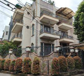 Rumah hoek 4 lantai Luas 17x18 270m2 type 7KT Gading Puspa Kelapa Gading Jakarta Utara