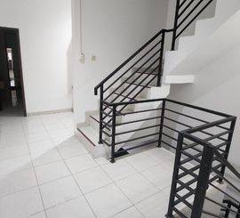Disewa Rumah siap huni di Jelambar