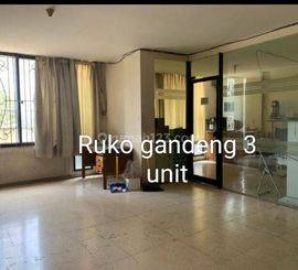 Ruko gandeng 3 unit di jl Fachruddin tanah abang jakpus