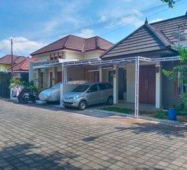 Rumah dijual cluster cantik dekat UNS di triyagan Mojolaban