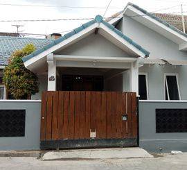 RUMAH CANTIK TOTAL RENOV SIAP HUNI DI DAERAH SEJUK KARANGPLOSO MALANG