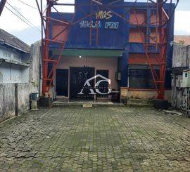 DIJUAL RUMAH USAHA KLOJEN