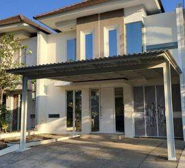 Rumah Long Beach, Strategis, Semi Furnish