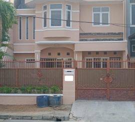Disewa Rumah Murah Baru Renovasi 2LT Furnish Ac dan Kitchen Set