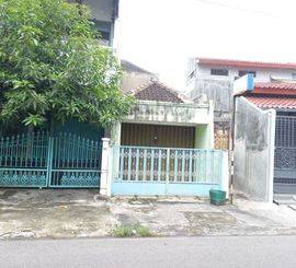 Rumah Area Ramai Prospek Bagus untuk Bisnis Pusat Kota di Laweyan Surakarta (TY)