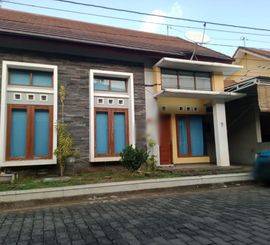 Rumah Second Bagus Cluster di Grogol Sukoharjo (YU)