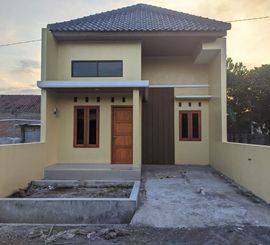 Rumah Baru Ready dekat Jl Mengesti Raya di Gatak Sukoharjo (AT-RA)