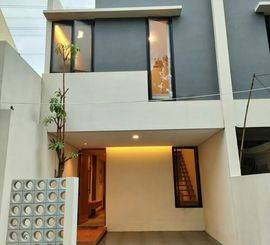 Rumah Bagus Bonus Perabotan Cantik dekat Solobaru di Grogol Sukoharjo (AR)