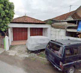Rumah lokasi bagus untuk kantor dekat Konimex Cemani
