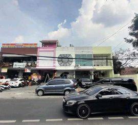 DISEWAKAN RUKO Centra Kemang
Baru Renovasi Jalan Kemang Utara (Jaksel)
Lokasi Strategis!