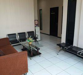 Kantor Lokasi Strategis Pinggir Jalan di Rc. Veteran, Bintaro, Jakarta Selatan