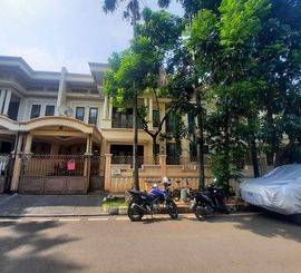 Disewakan Rumah di Kompleks Perumahan Rawamangun, Jakarta Timur
