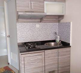 Green Pramuka square 2 kamar unit furnish Pino tahunan