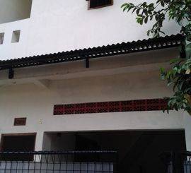 Disewakan Rumah Strategis
