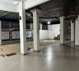 *Hanya 25 Menit Dari Bandara Samarinda. Rumah Cantik Terawat, 2 Lantai, Siap Huni, Posisi Hook, Jual Cepat*