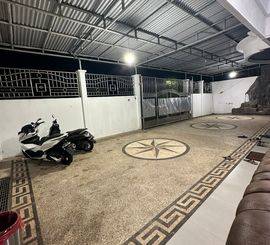 *Hanya 25 Menit Dari Bandara Samarinda. Rumah Cantik Terawat, 2 Lantai, Siap Huni, Posisi Hook, Jual Cepat*