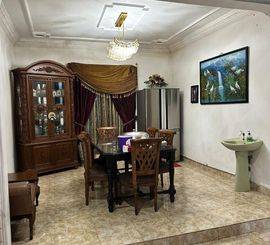 *Hanya 25 Menit Dari Bandara Samarinda. Rumah Cantik Terawat, 2 Lantai, Siap Huni, Posisi Hook, Jual Cepat*