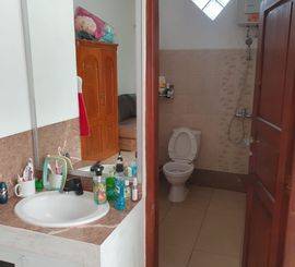 Dijual rumah hoek di Metland Ujung Menteng
