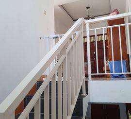 Dijual rumah hoek di Metland Ujung Menteng