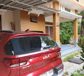 Dijual rumah hoek di Metland Ujung Menteng