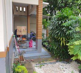 Dijual rumah hoek di Metland Ujung Menteng