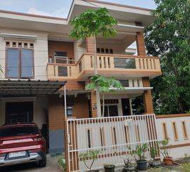 Dijual rumah hoek di Metland Ujung Menteng
