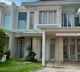 Rumah Grand Island Pakuwon City , Minimalis, Strategis, Siap Huni