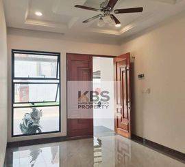 Dijual Rumah 5 kamar Full Renovasi Lokasi Beverly- Batam
