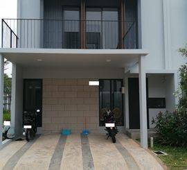 DISEWAKAN !! Rumah Bagus Siap Huni di JGC Cluster Anthia , Harga OK