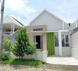 Rumah Siap Huni Nyaman, View Pegunungan, Lingkungan Asri & Aman Daerah Karangploso Malang