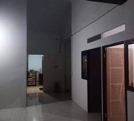 Kosan Putra Strategis Pinggir Jalan Murah