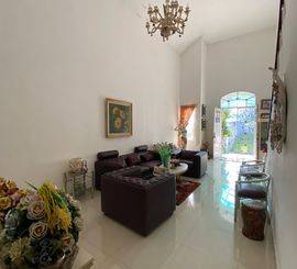 Rumah di Sentul City , Cluster Terdepan, Terawat, Rapih & Apik