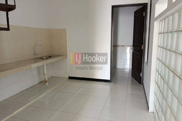 Sewa Rumah Siap Huni, Nyaman Jl. Puri Anjasmoro, Semarang Barat - 7388