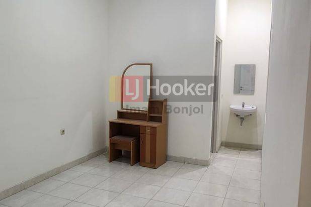 Sewa Rumah Siap Huni, Aman Dan Nyaman. Graha Padma, Semarang Barat - 8190