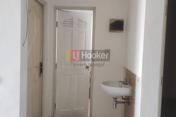 Sewa Rumah Siap Huni, Aman Dan Nyaman. Graha Padma, Semarang Barat - 8189