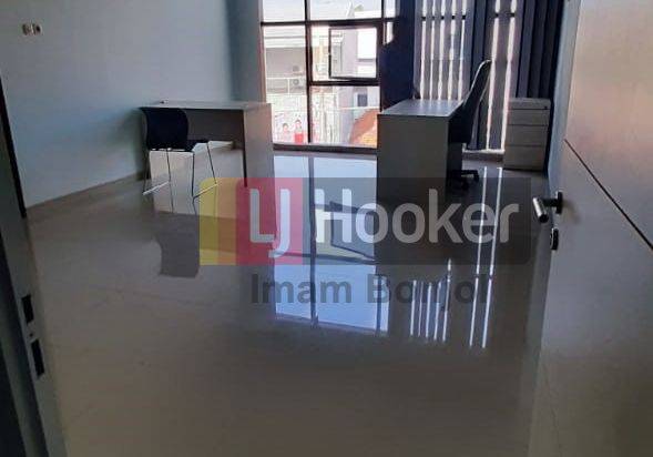 Jual Ruko Siap Pakai. Strategis Tengah Kota. Jl. MT. Haryono Semarang - 4581
