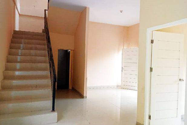 Dijual Rumah 2 Lantai Hadap Timur Row Jalan 10 Meter 