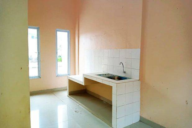 Dijual Rumah 2 Lantai Hadap Timur Row Jalan 10 Meter 