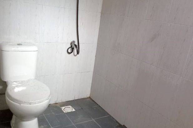 Dijual Rumah 2 Lantai Hadap Timur Row Jalan 10 Meter 