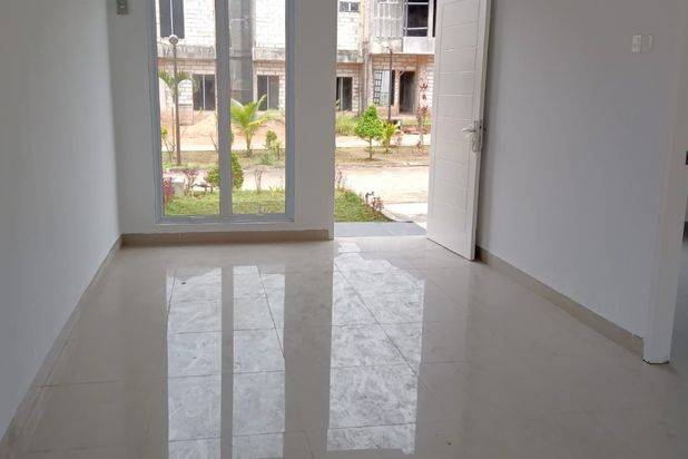 Dijual Rumah 2 Lantai Depan Taman Batam Center